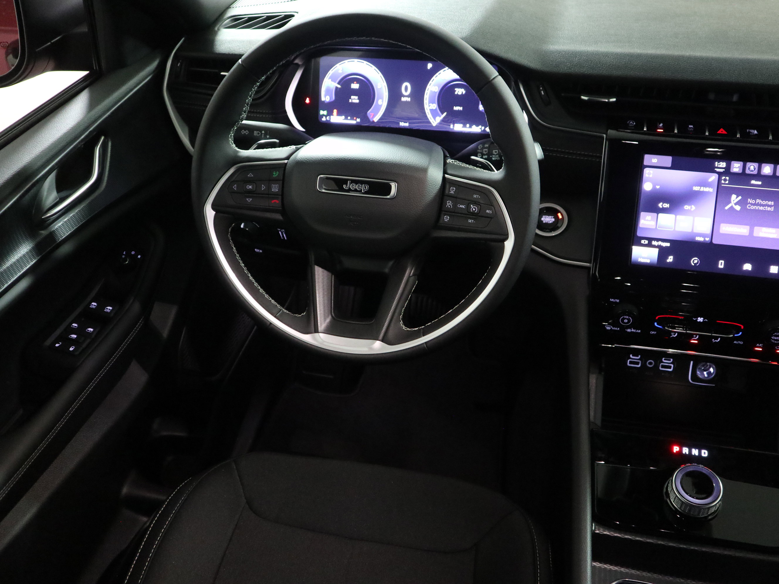 New 2026 Jeep Grand Cherokee 4WD image 16