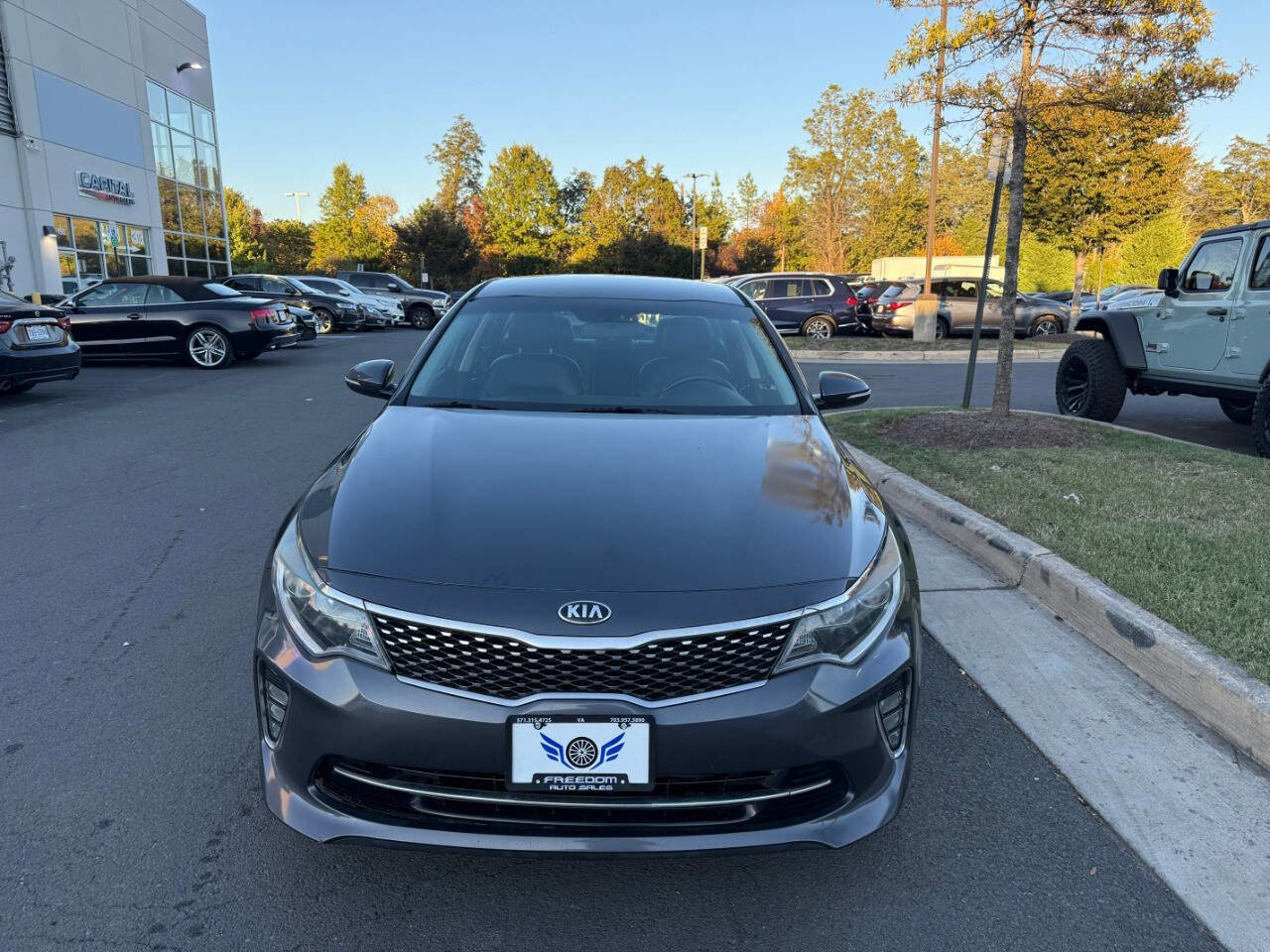 Used 2018 Kia Optima S image 4
