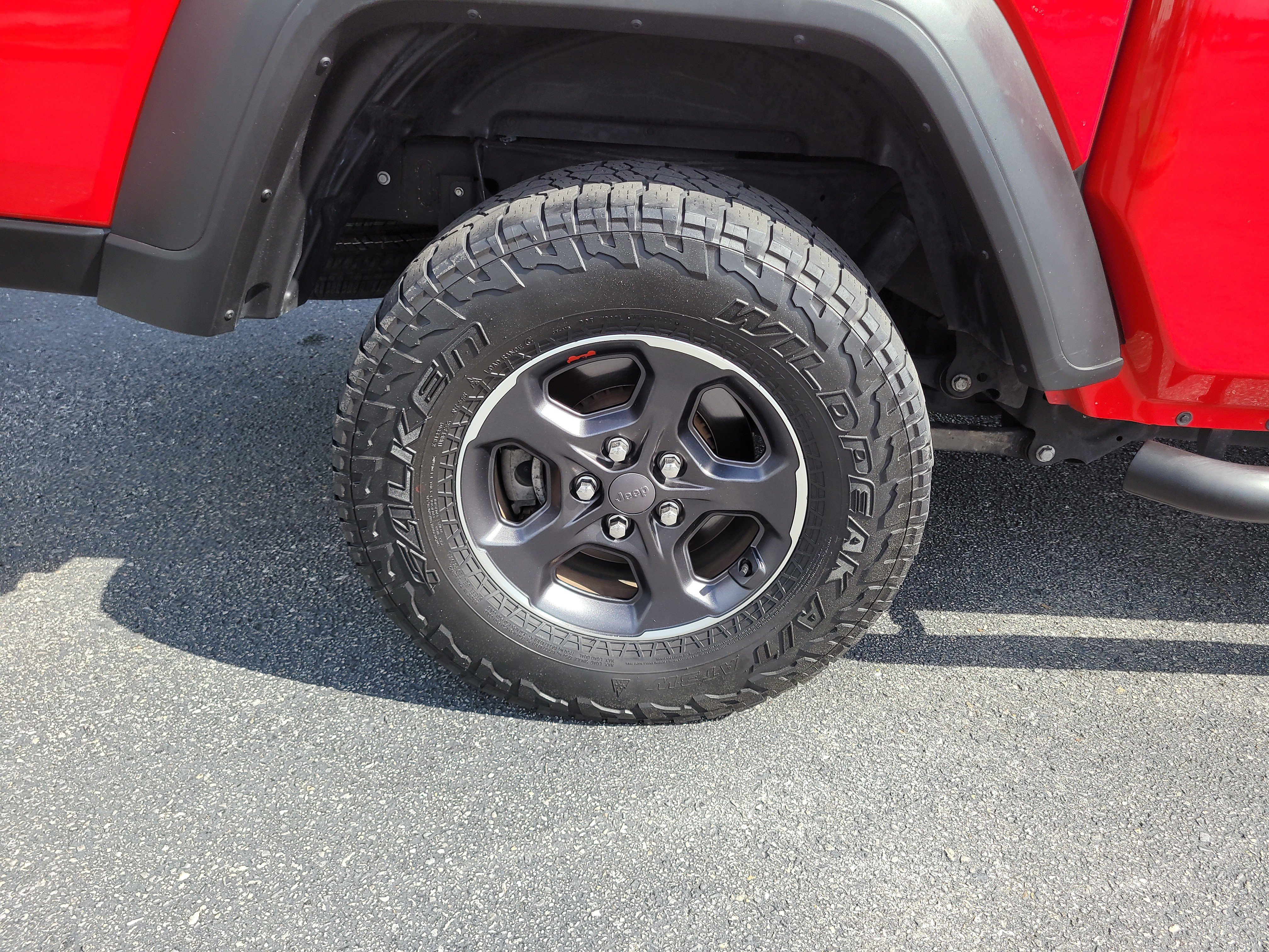 Used 2020 Jeep Gladiator Sport w/ Quick Order Package 23S AWD/4WD image 9
