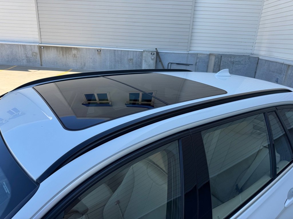 Used 2015 BMW 328i xDrive Wagon image 9