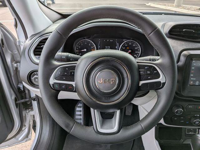 Certified 2018 Jeep Renegade Latitude w/ Popular Equipment Group image 17