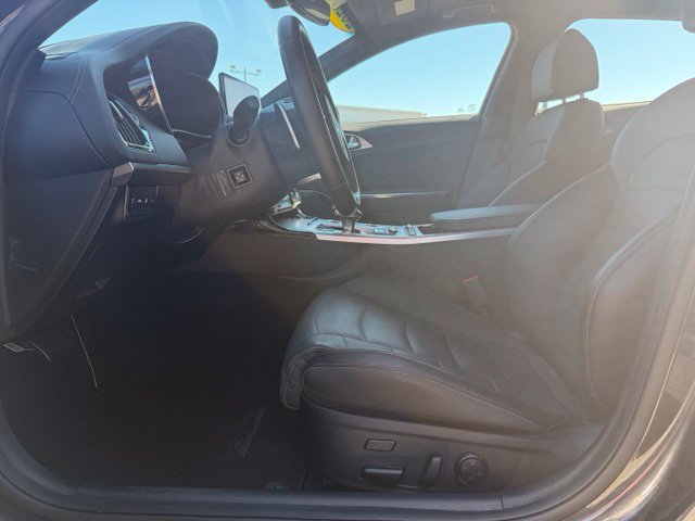 Used 2023 Kia Stinger GT2 AWD/4WD image 7