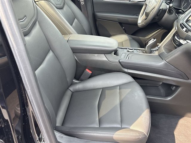 Certified 2025 Cadillac XT6 Luxury AWD/4WD image 29