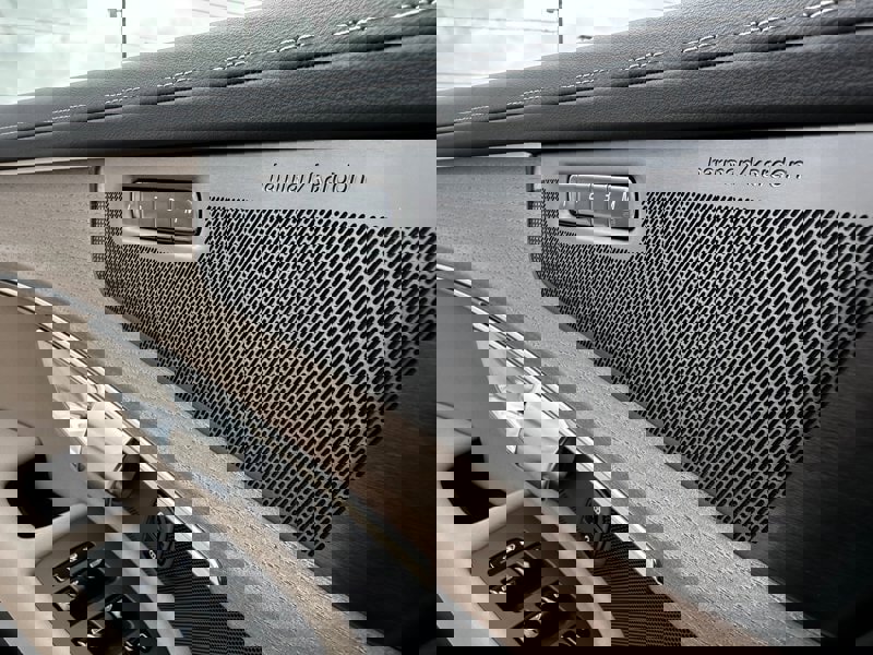 New 2025 Volvo XC90 T8 Plus w/ Protection Package Premier image 19