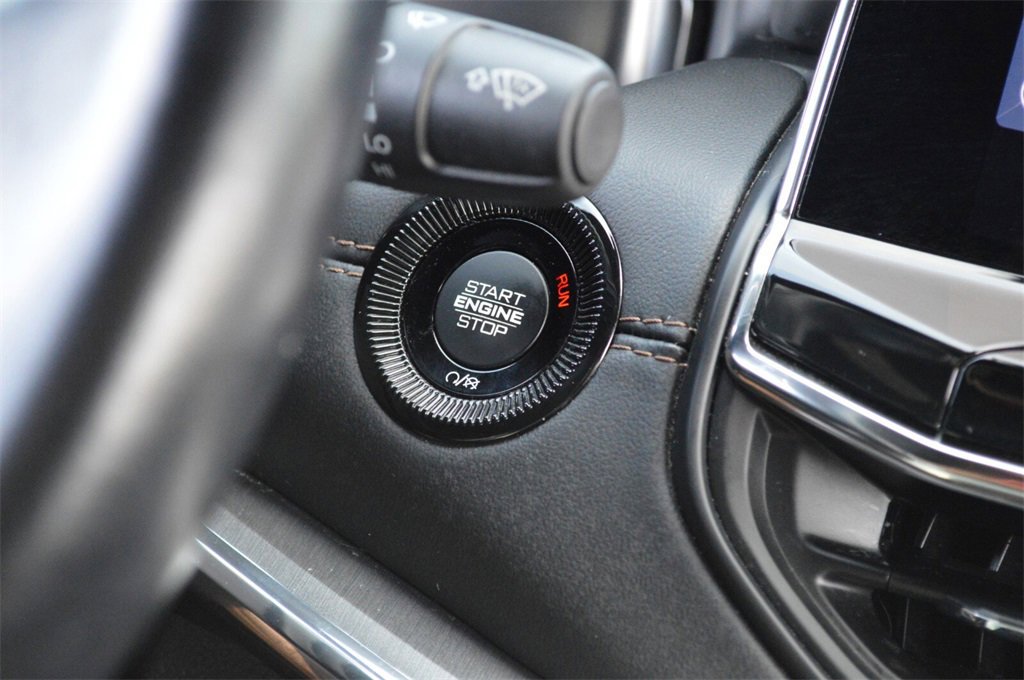 Used 2022 Jeep Compass Limited w/ (RED) Package image 21