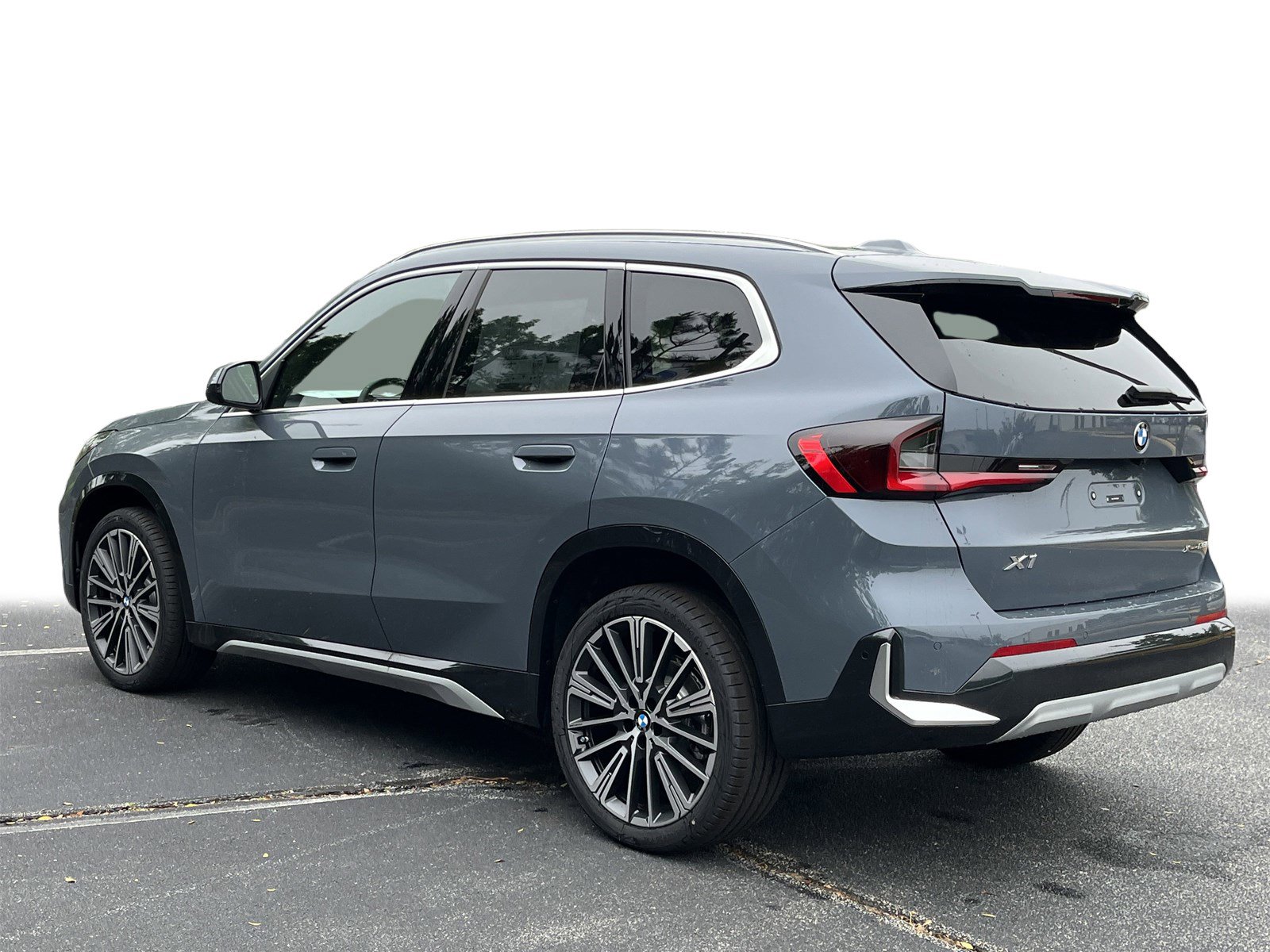 New 2025 BMW X1 xDrive28i w/ Technology Package image 26