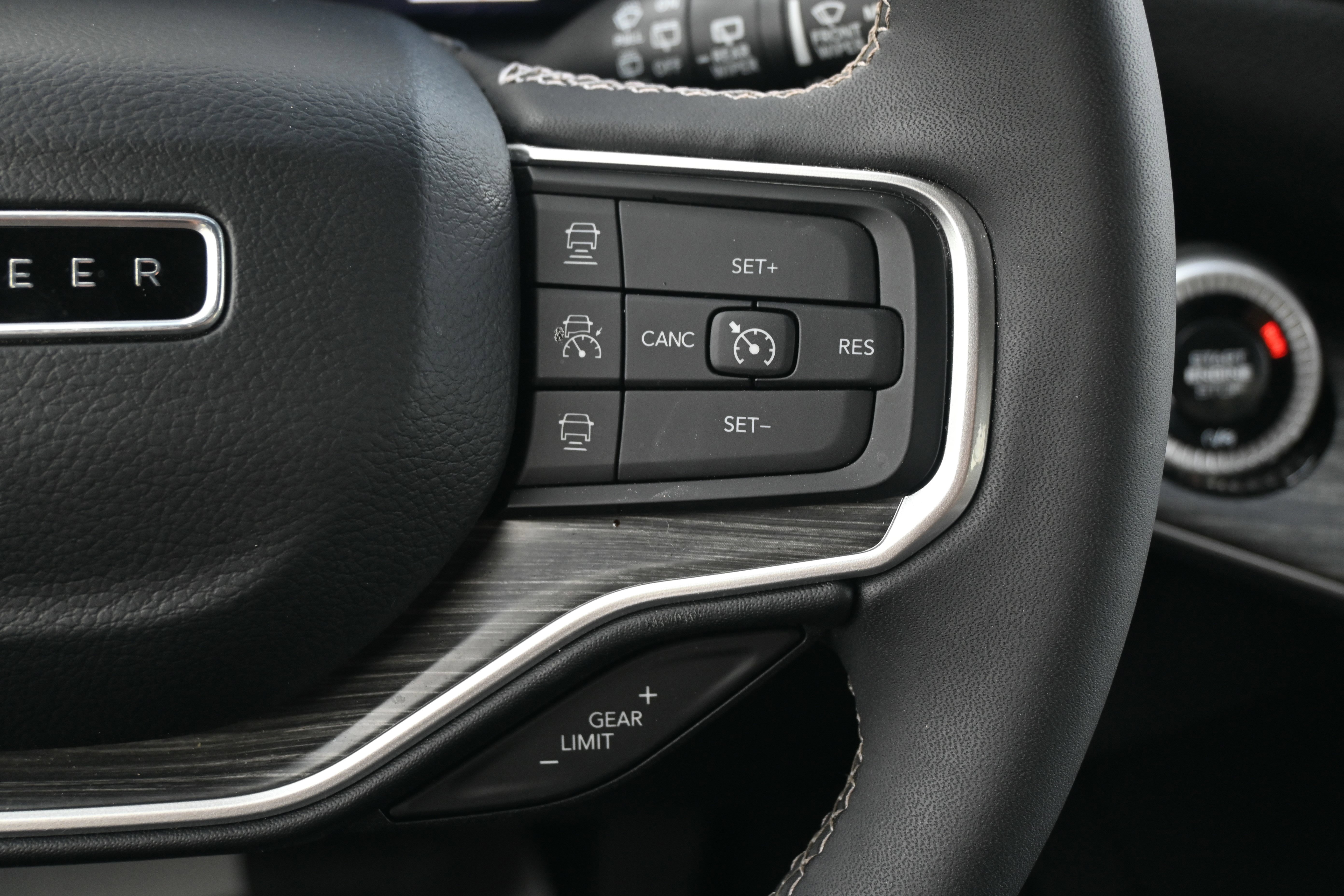 Used 2024 Jeep Wagoneer Series II w/ Convenience Group I image 40