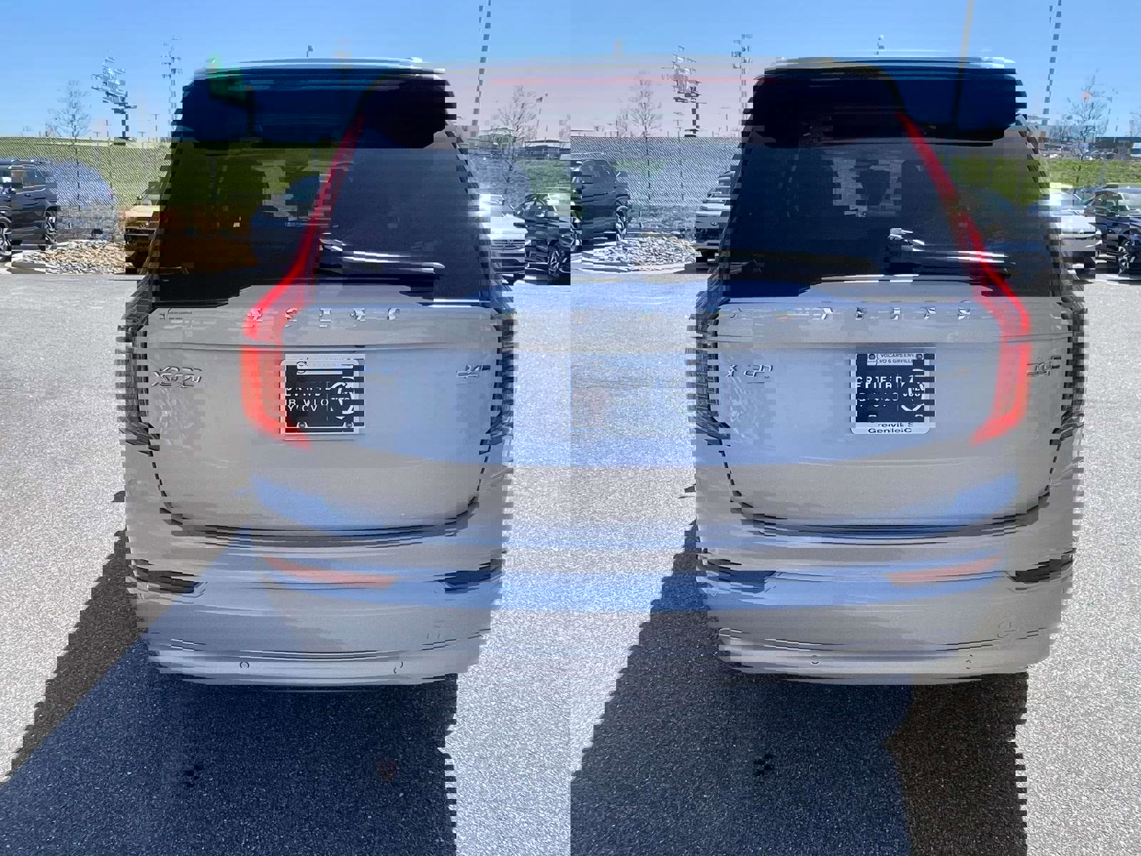 Used 2023 Volvo XC90 B6 Core w/ Protection Package Premier image 5