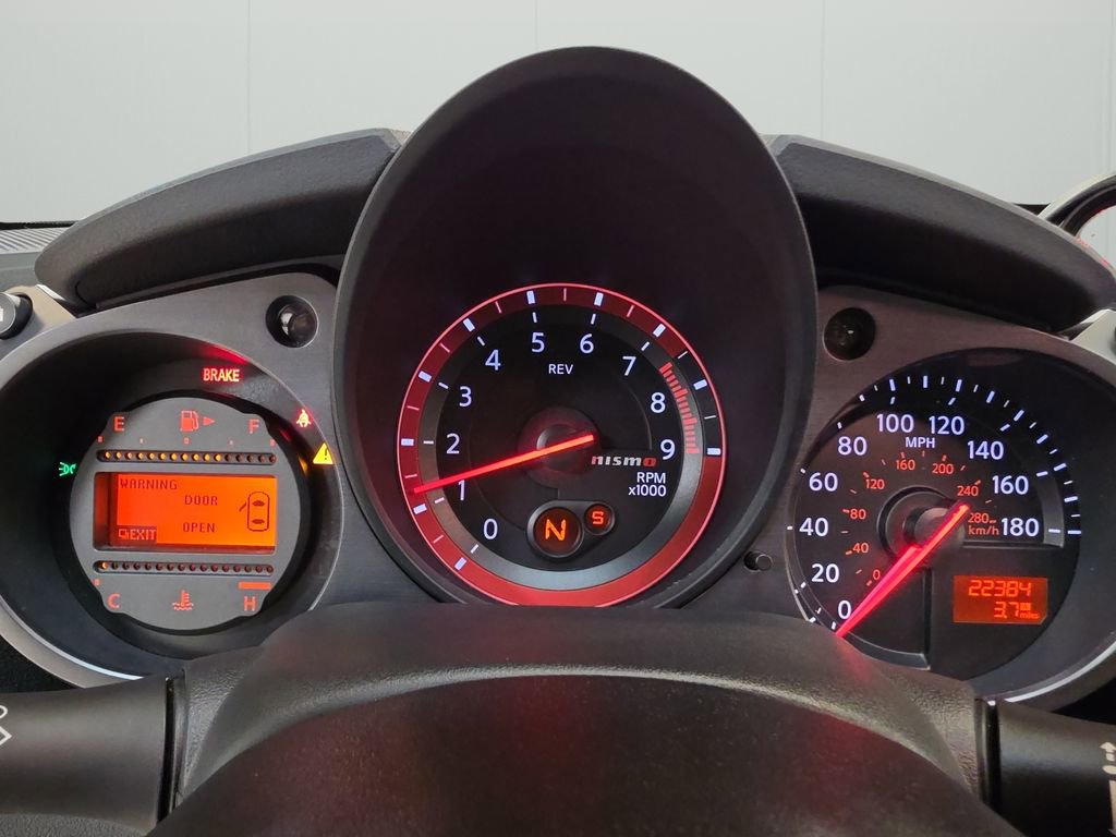 Used 2016 Nissan 370Z NISMO RWD image 14
