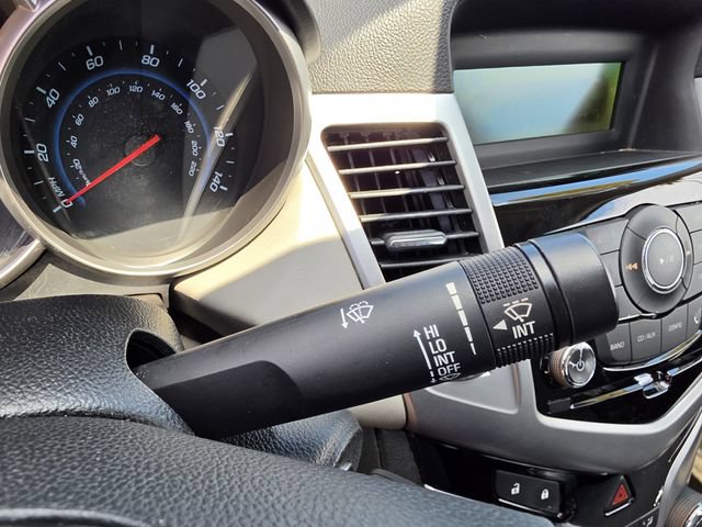 Used 2014 Chevrolet Cruze LS FWD image 20