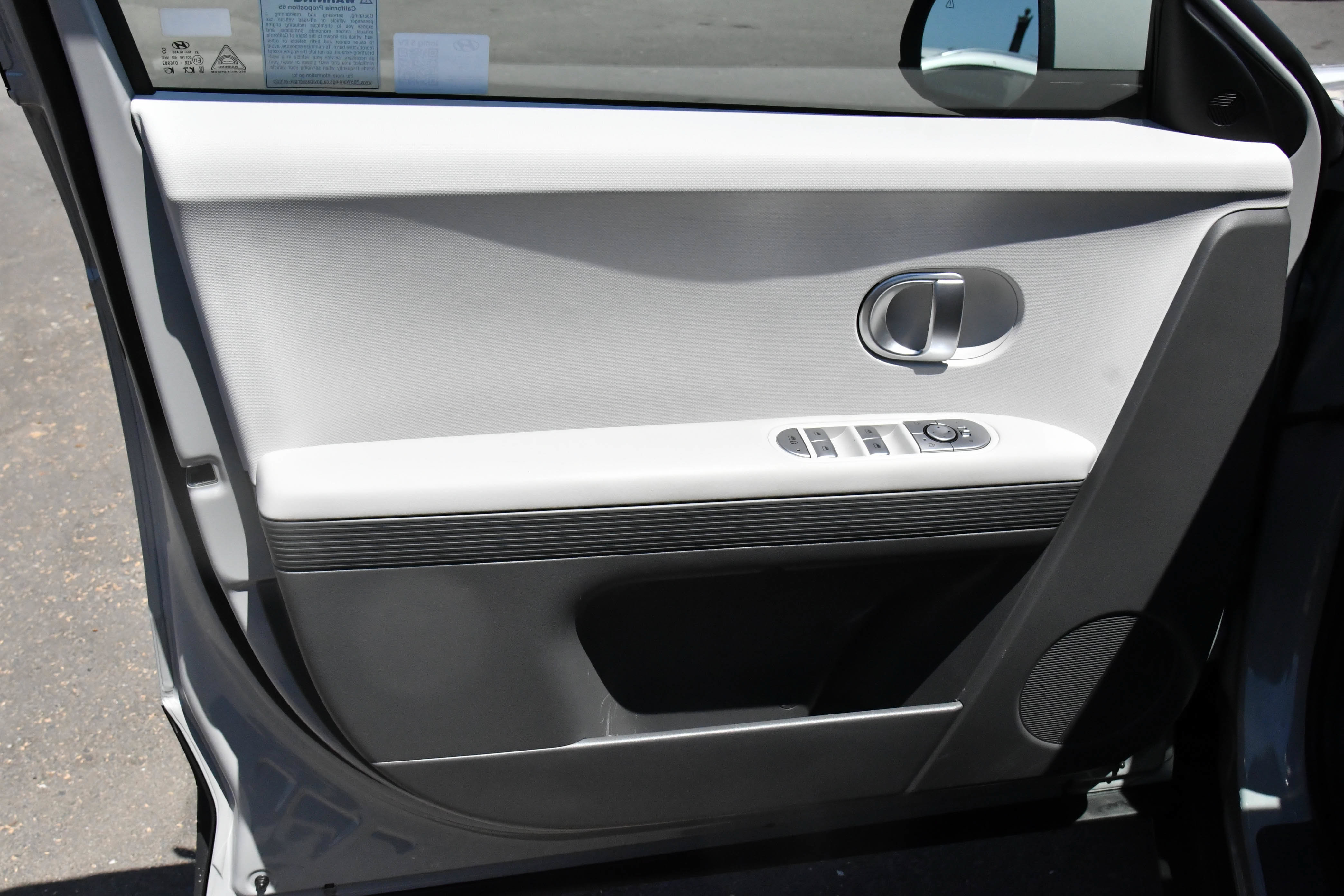 Used 2024 Hyundai Ioniq 5 SE RWD image 14