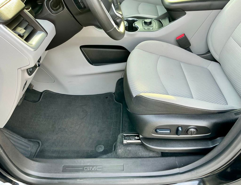 Used 2024 GMC Terrain SLE w/ Driver Convenience Package image 41