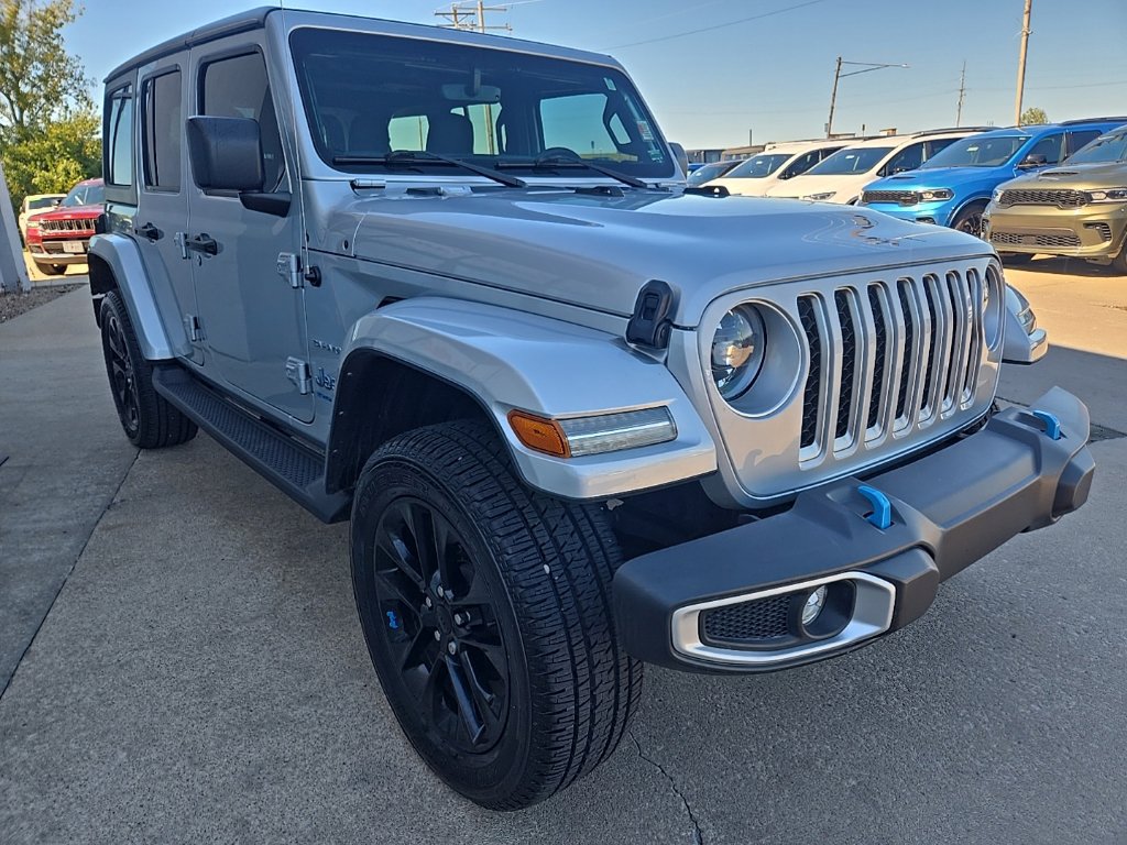 Used 2023 Jeep Wrangler Unlimited Sahara w/ Cold Weather Group AWD/4WD image 39