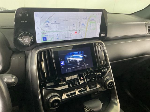 Used 2023 Lexus LX 600 4WD w/ Appearance Package image 17