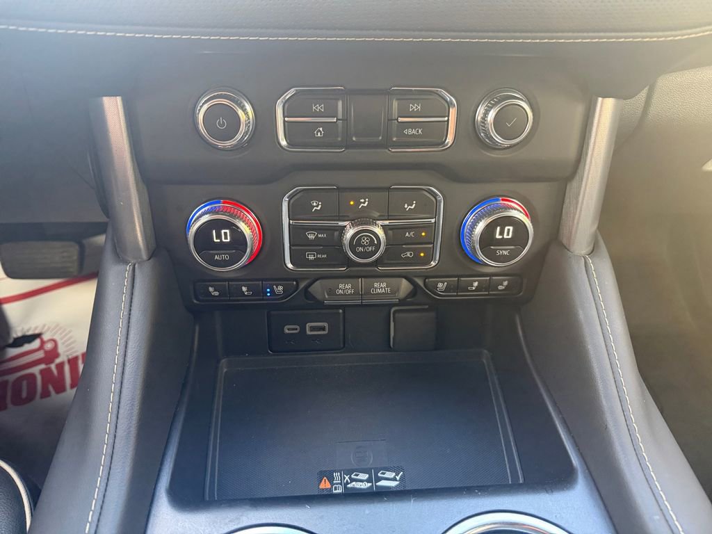 Used 2024 GMC Yukon XL SLT w/ SLT Luxury Package image 27