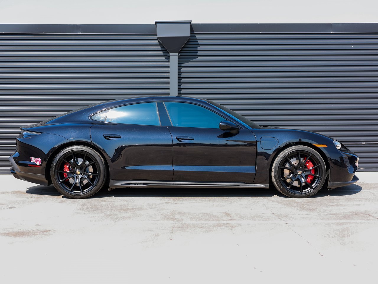 Used 2024 Porsche Taycan GTS image 8