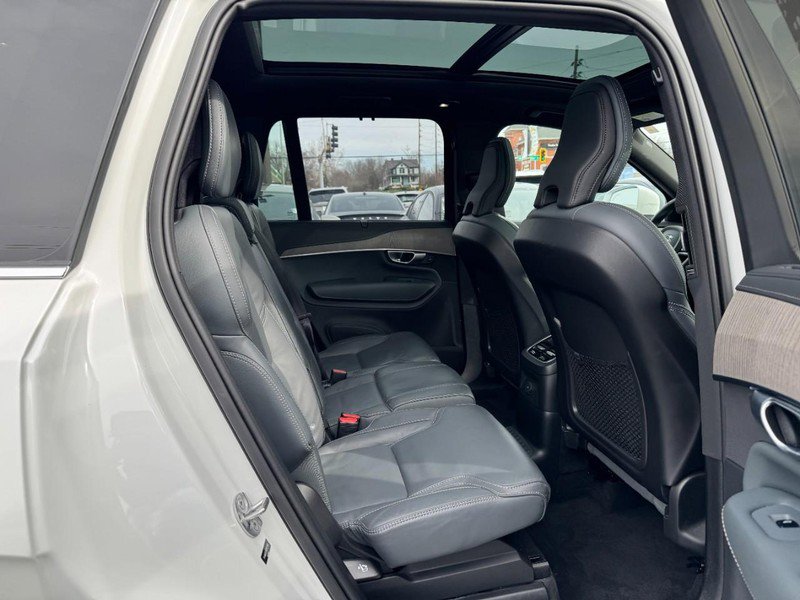 Certified 2024 Volvo XC90 T8 Ultimate w/ Protection Package Premier image 11