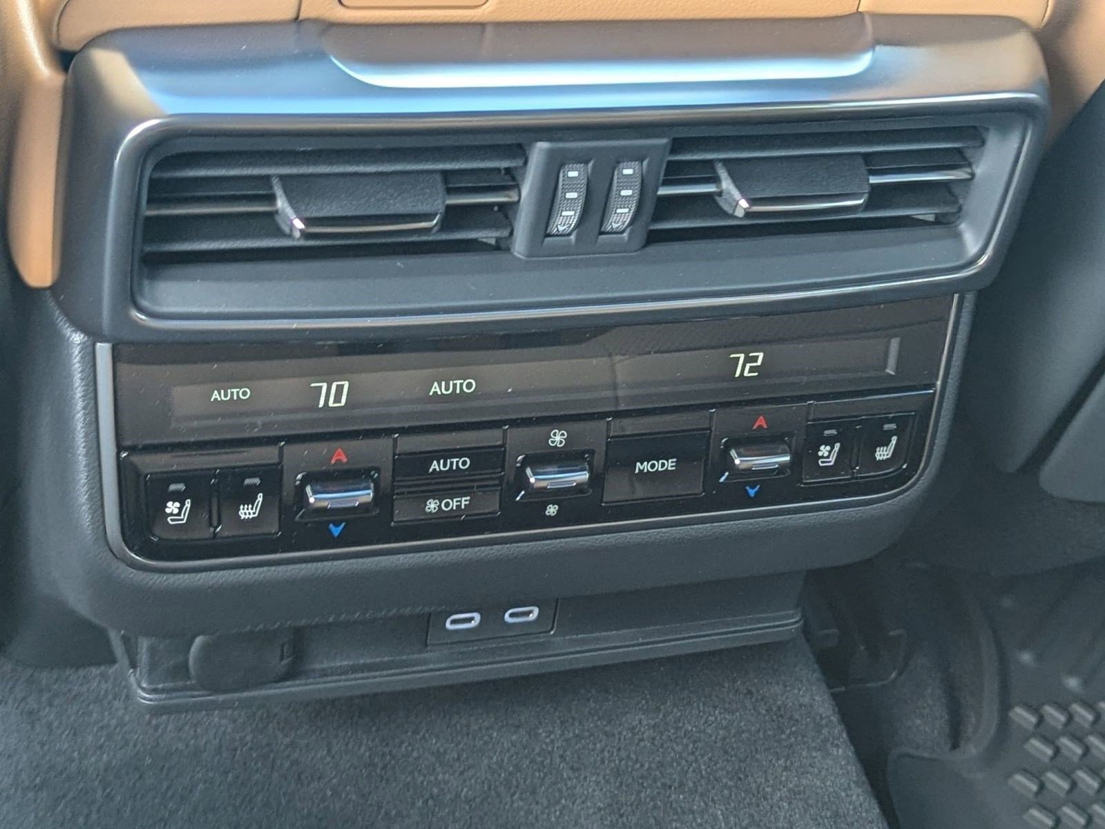 New 2025 Lexus LX 600 4WD w/ Luxury Package image 25