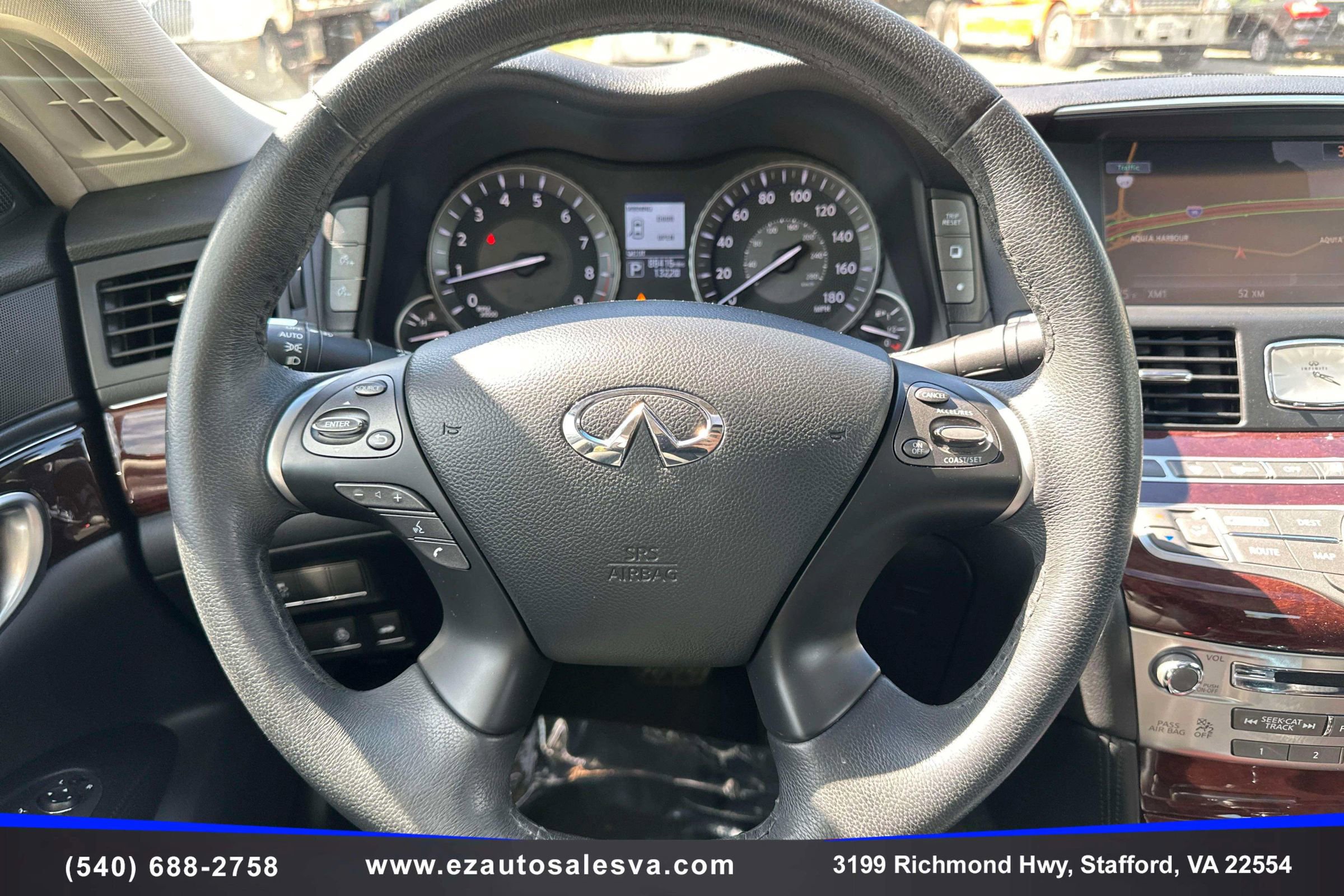 Used 2016 INFINITI Q70 3.7 AWD/4WD image 21