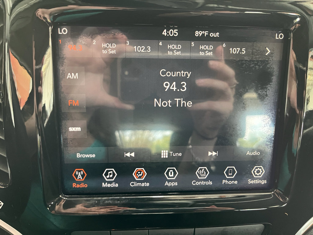 Used 2019 Jeep Cherokee Limited image 21