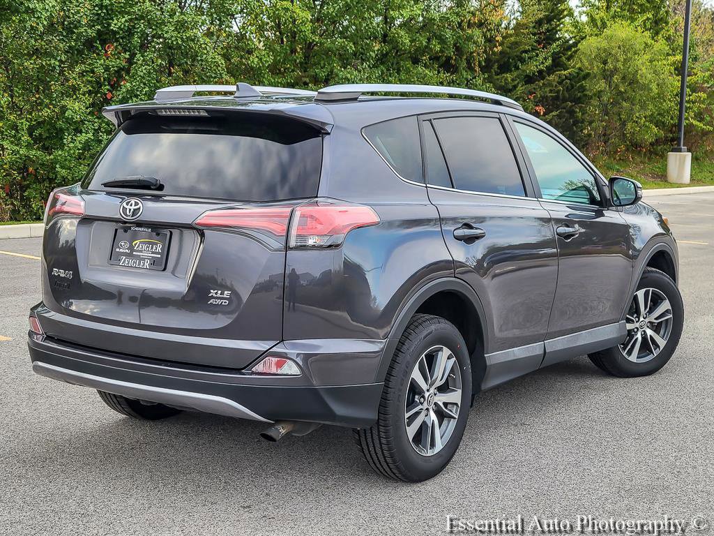 Used 2018 Toyota RAV4 XLE AWD/4WD image 7