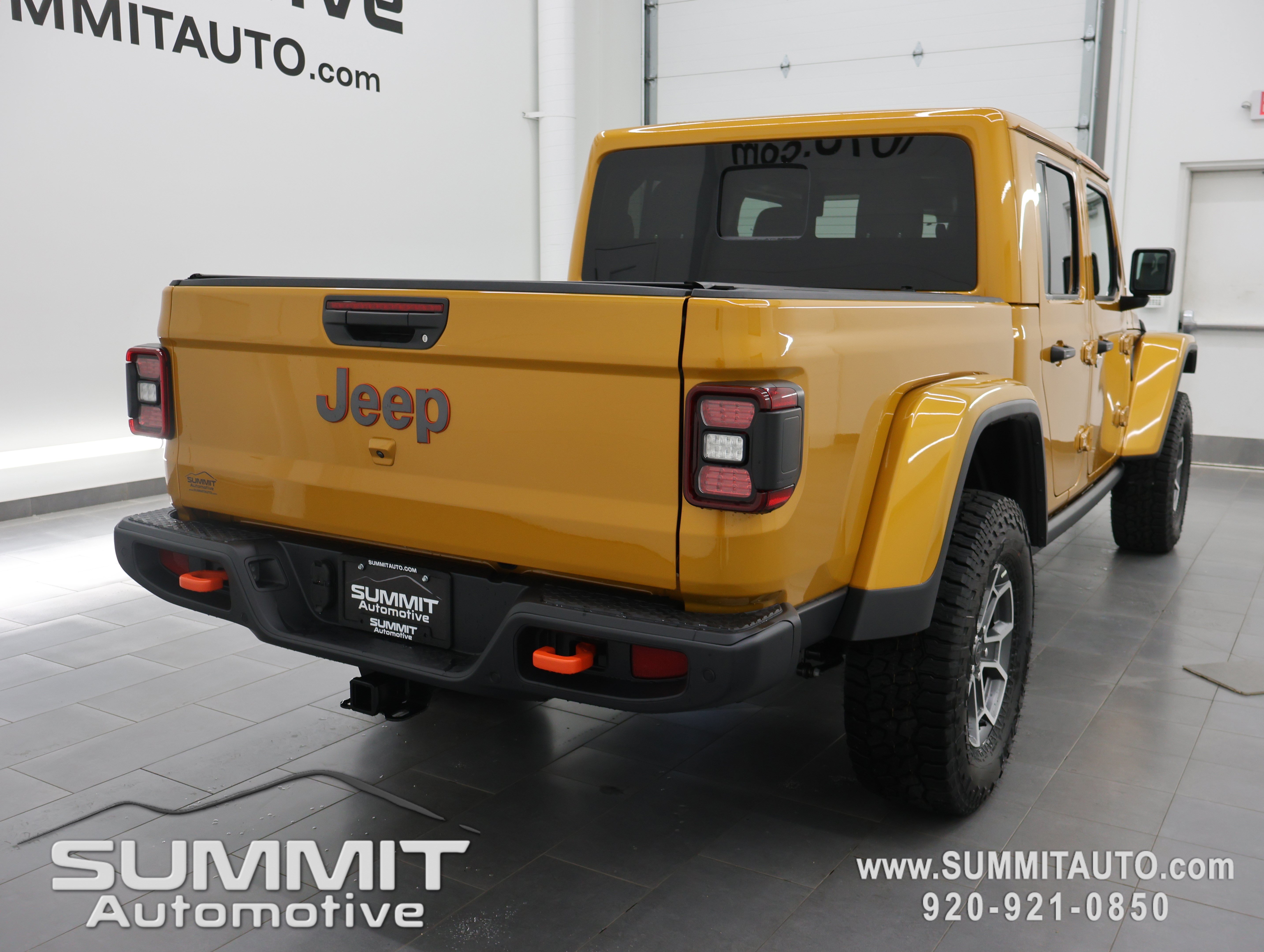 New 2026 Jeep Gladiator Mojave w/ Safety Group AWD/4WD image 4