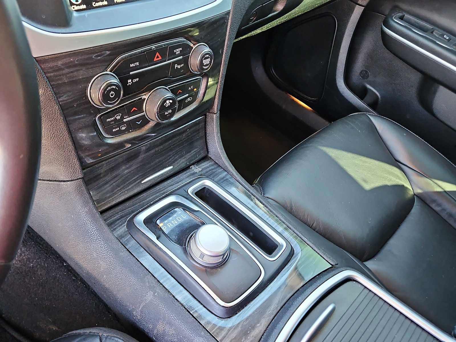 Used 2022 Chrysler 300 Touring L image 20