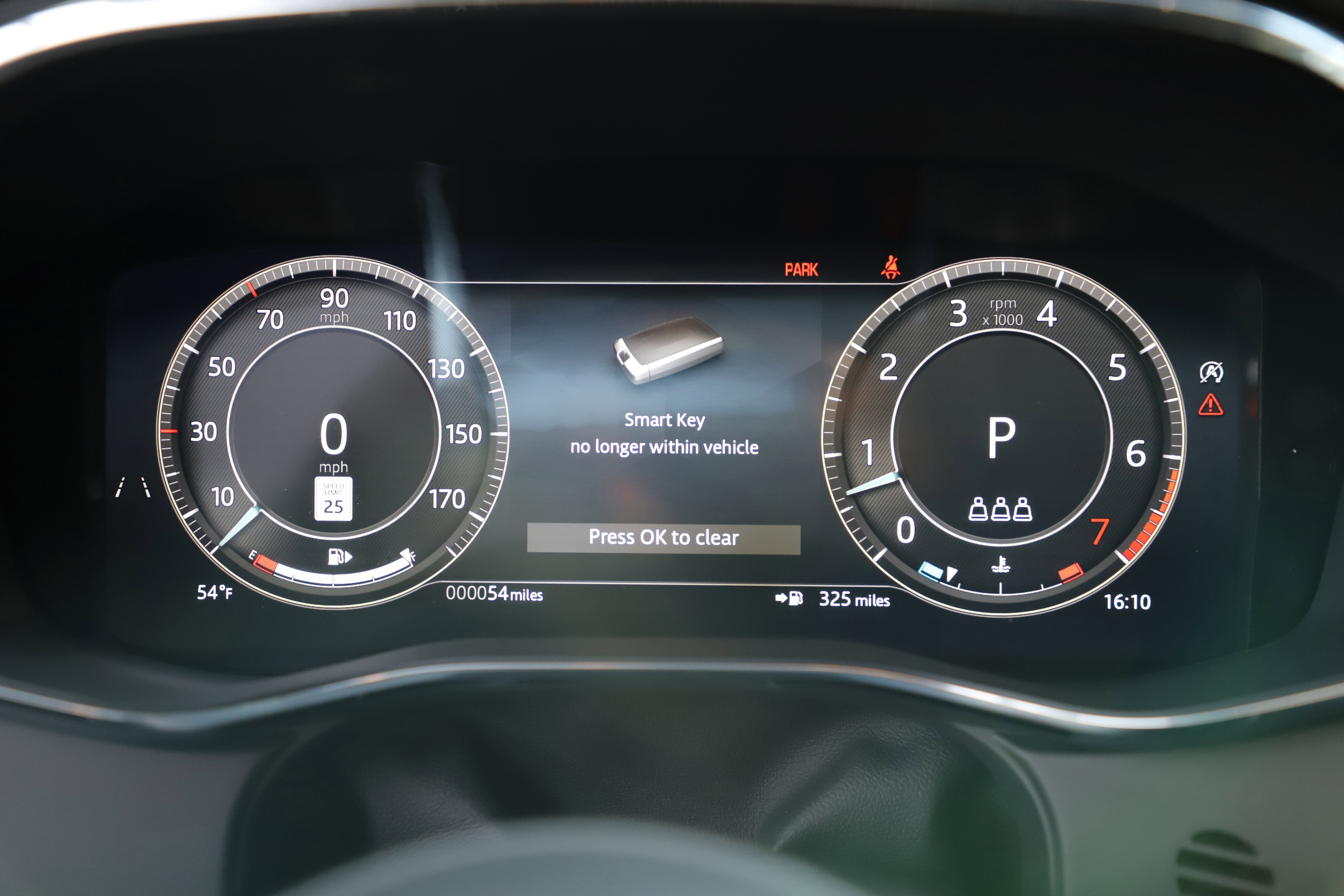 New 2026 Jaguar F-PACE R-Dynamic S image 23