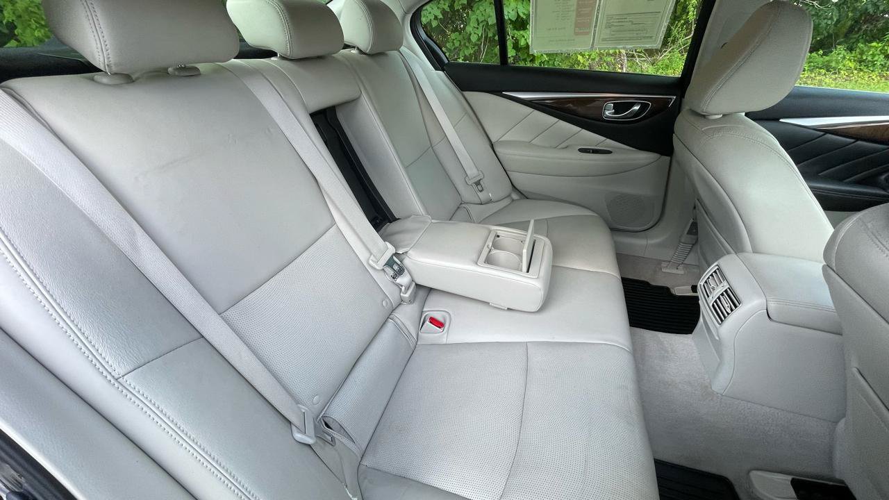 Used 2015 INFINITI Q50 Premium w/ Technology Package AWD/4WD image 26