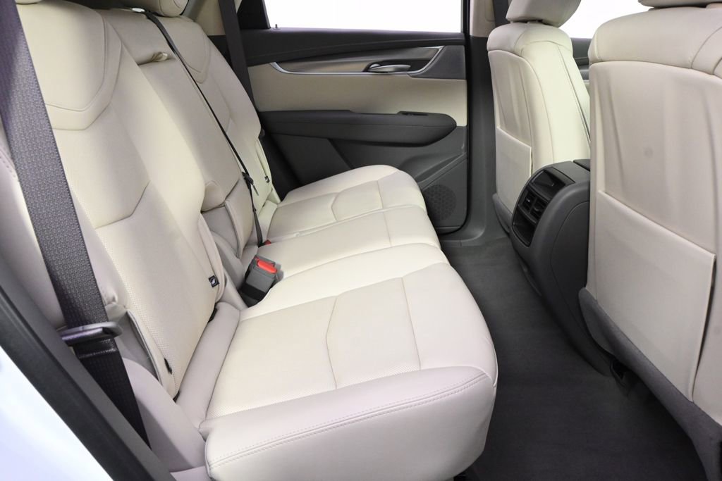 New 2025 Cadillac XT5 Premium Luxury w/ LPO, Floor Liner Package image 18