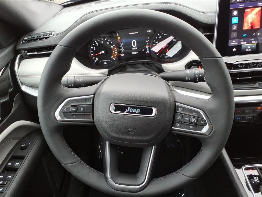 Used 2024 Jeep Compass Limited image 23
