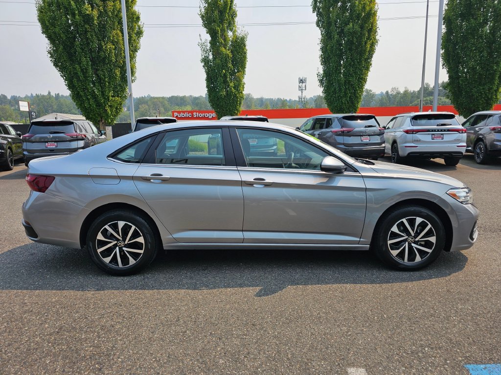 Used 2024 Volkswagen Jetta S FWD image 4