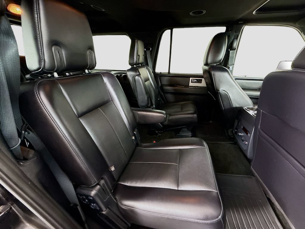 Used 2016 Ford Expedition Limited w/ Equipment Group 301A AWD/4WD image 31