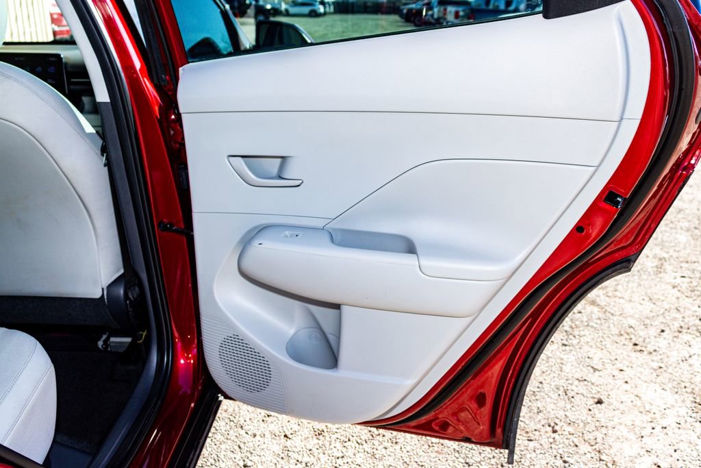 Used 2024 Hyundai Kona SE image 21