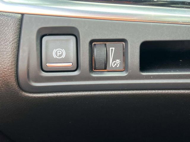 Used 2023 Cadillac XT6 Luxury image 21