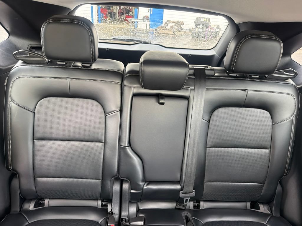 Used 2024 Ford Escape Platinum AWD/4WD image 46