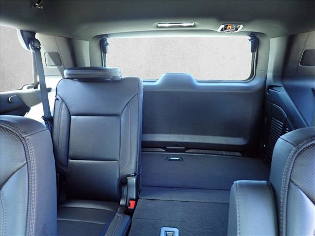 Used 2025 Chevrolet Tahoe High Country AWD/4WD image 13