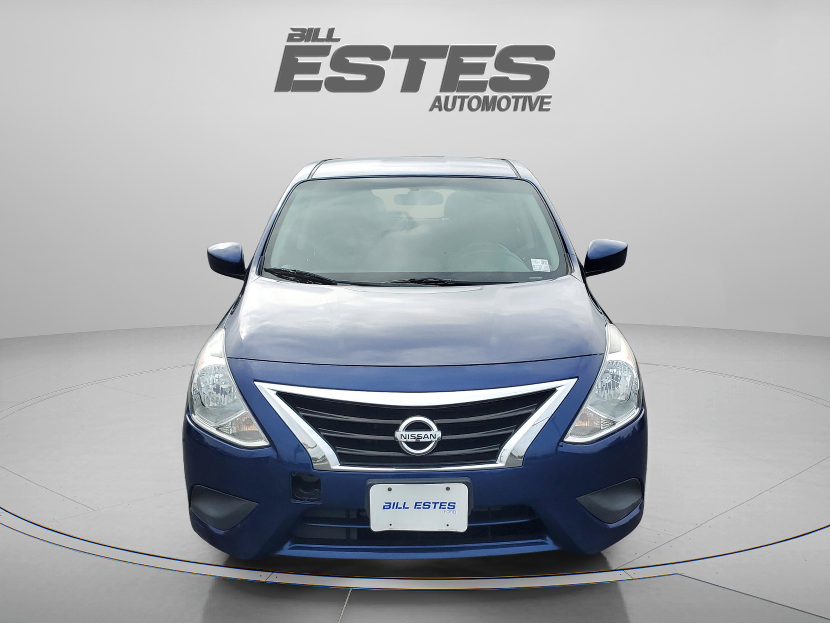 Used 2019 Nissan Versa SV FWD image 6