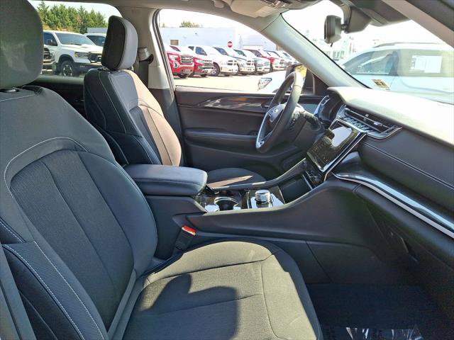 Certified 2023 Jeep Grand Cherokee L Laredo w/ MOPAR Finishing Package AWD/4WD image 12