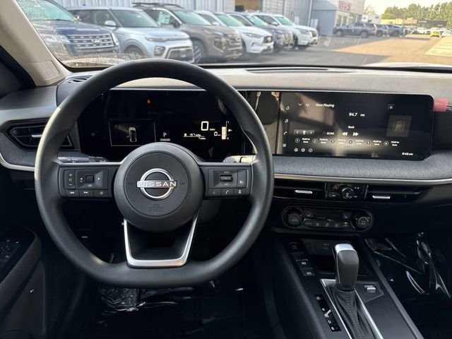 New 2026 Nissan Kicks SV w/ SV Premium Package image 5