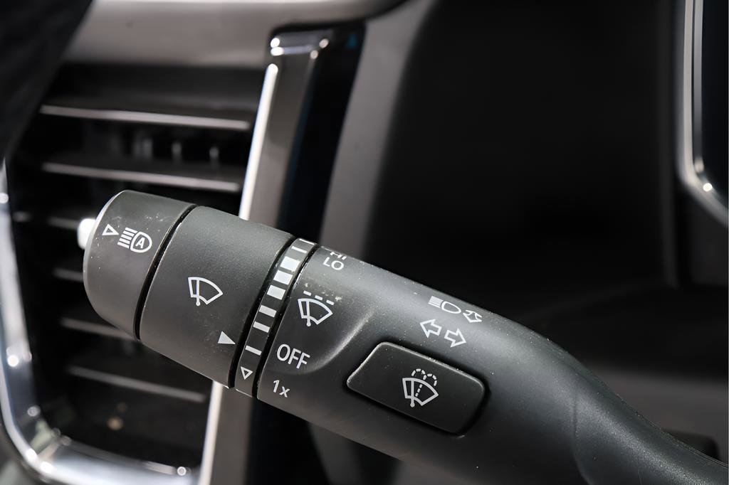 Used 2025 GMC Sierra 2500 Denali Ultimate w/ LPO, GMC Protection Package image 18