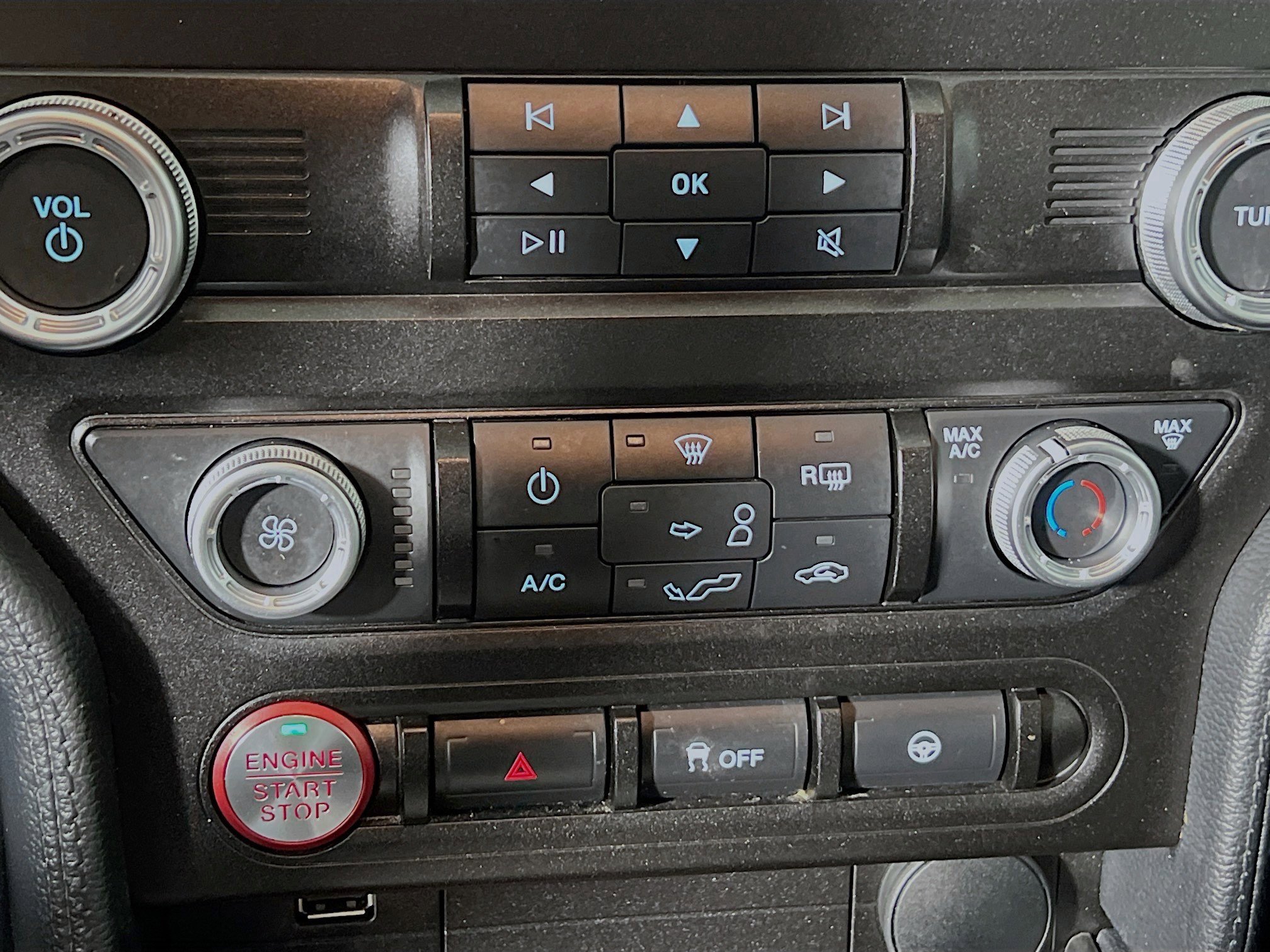 Used 2021 Ford Mustang EcoBoost image 27