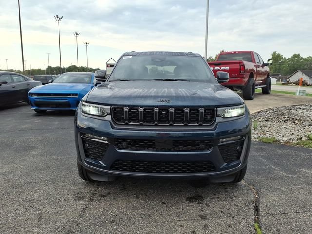 New 2027 Jeep Grand Cherokee Limited AWD/4WD image 2