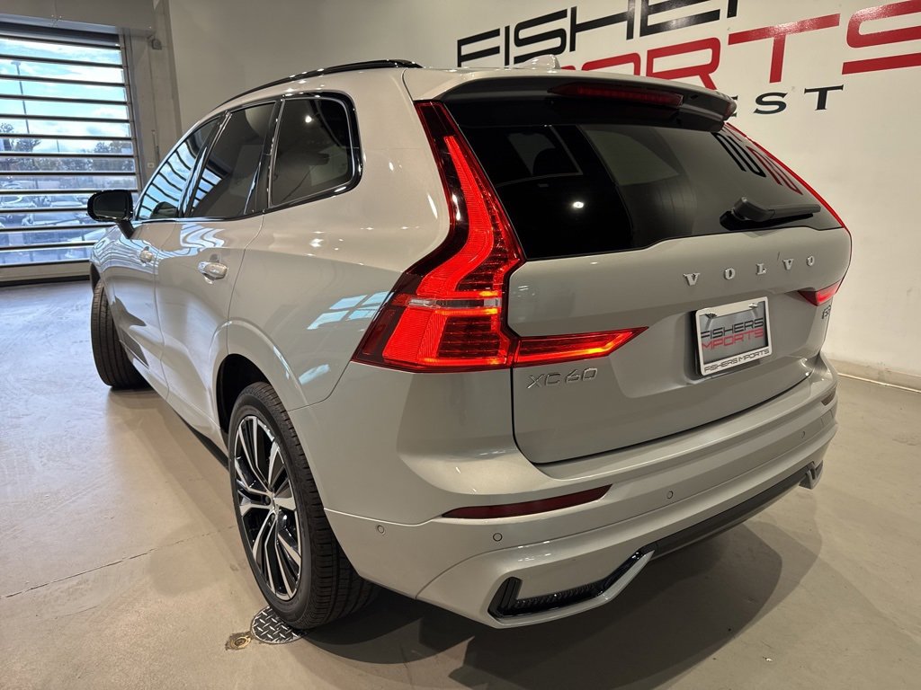 Used 2025 Volvo XC60 B5 Plus image 6
