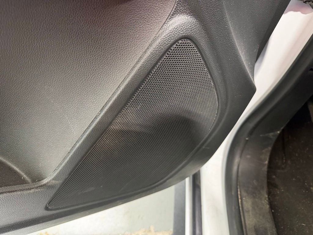 Used 2021 Chevrolet Colorado LT w/ Safety Package RWD image 9