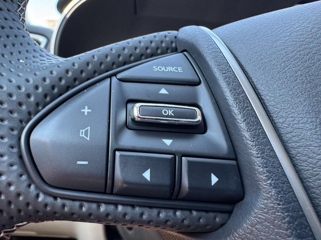 Used 2023 Nissan Maxima Platinum w/ Sport Mat Group FWD image 18