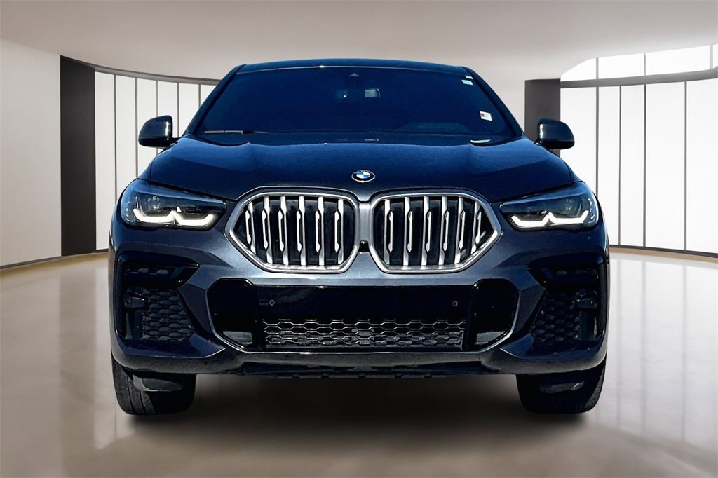 Used 2022 BMW X6 xDrive40i w/ M Sport Package image 3