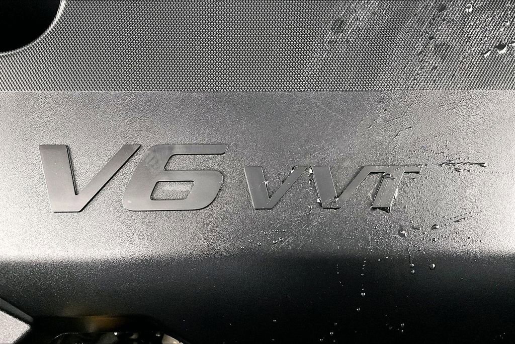 Used 2020 Chevrolet Traverse LT w/ LT Premium Package image 31