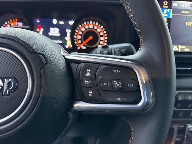 Used 2024 Jeep Wrangler Unlimited Sahara AWD/4WD image 23