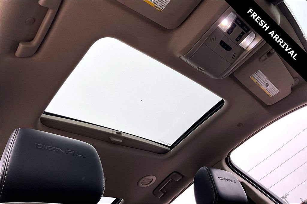 Used 2019 GMC Acadia Denali w/ Technology Package FWD image 26